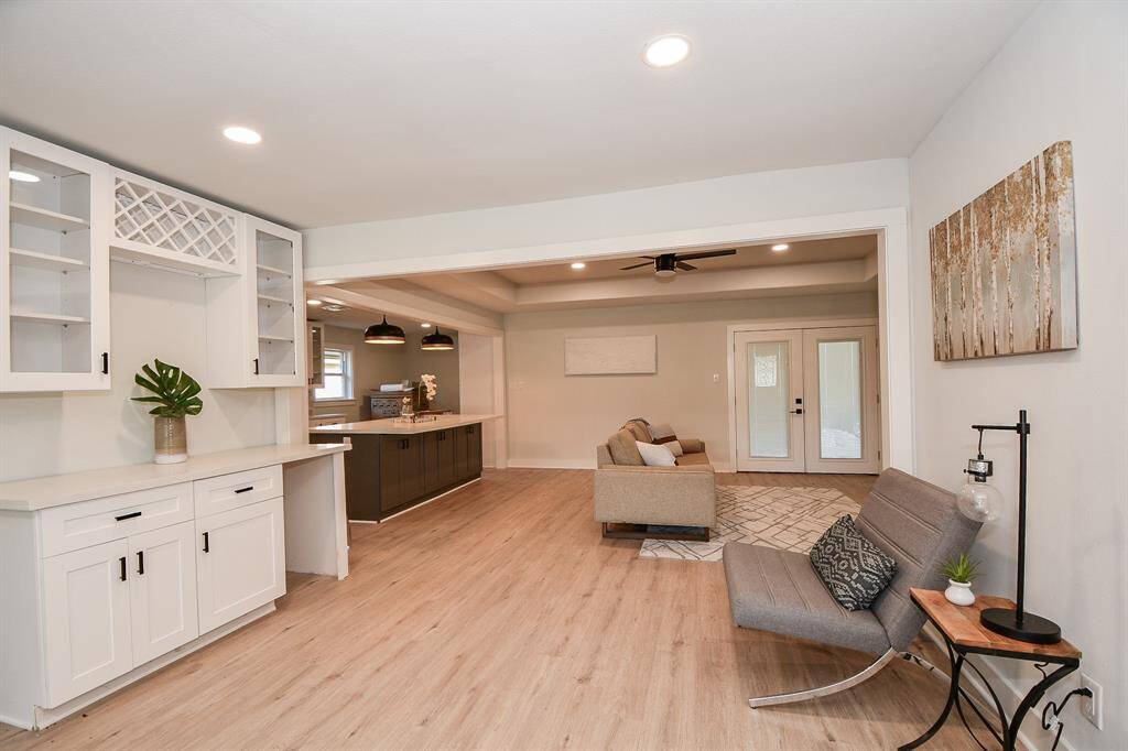 Great space for entertaining.
