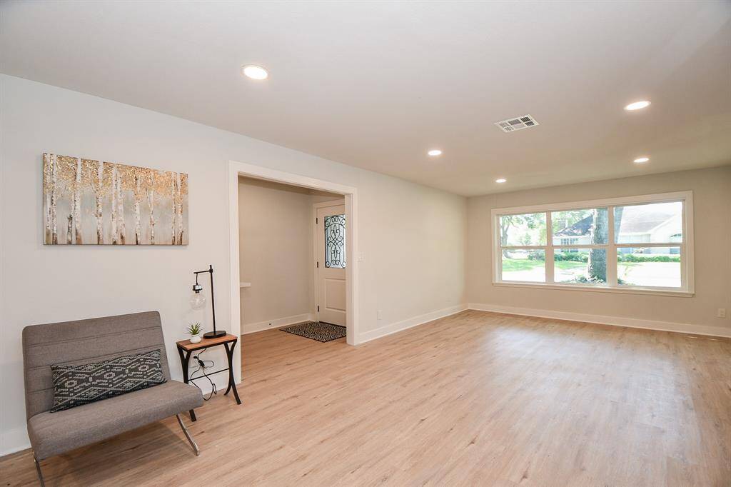 New Luxury flooring with fantastic flow from room to room.