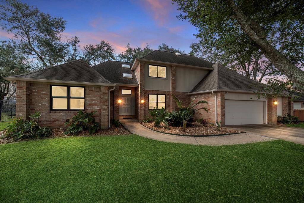 Welcome to 4611 Diamond Springs!!!