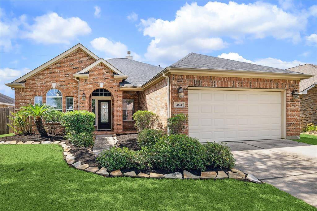 Beautiful well maintained home!!