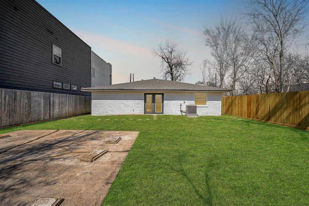 Welcome to your new backyard! Check out all of that wonderful space for the kids and pets to run around in.