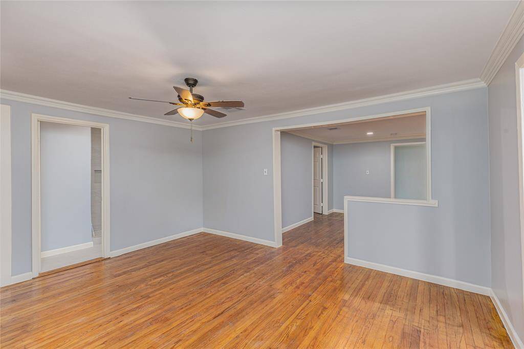 Flex area in the center of bedrooms. It could be used as a game room or a craft area