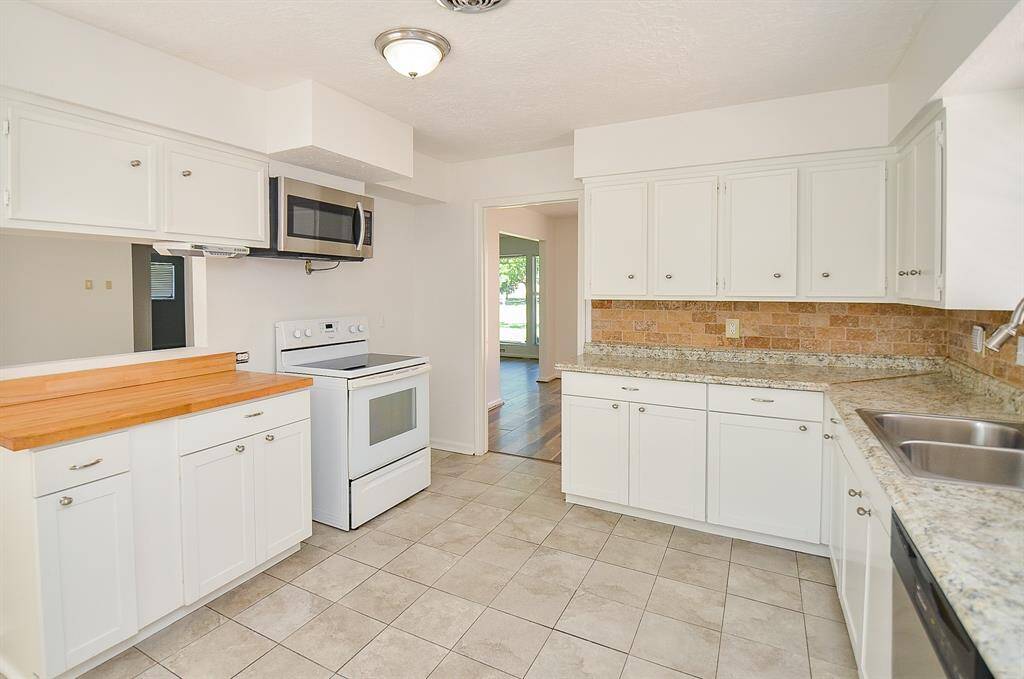 Fresh pain on the cabinetry