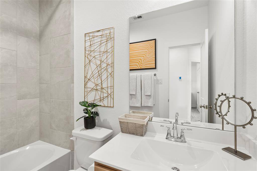 Photos are REPRESENTATIVE of the home /floor plan and are NOT of the actual home.  Selections, features, and room options may vary.  For more info, contact Chesmar Homes.