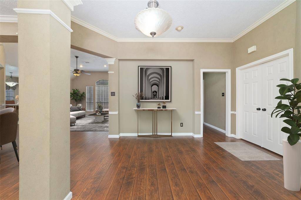 Front entry, virtual staging