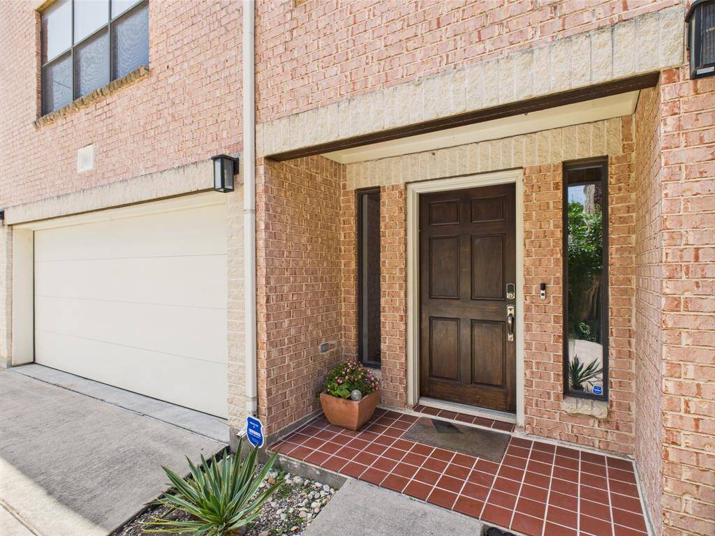 Exterior entryway
