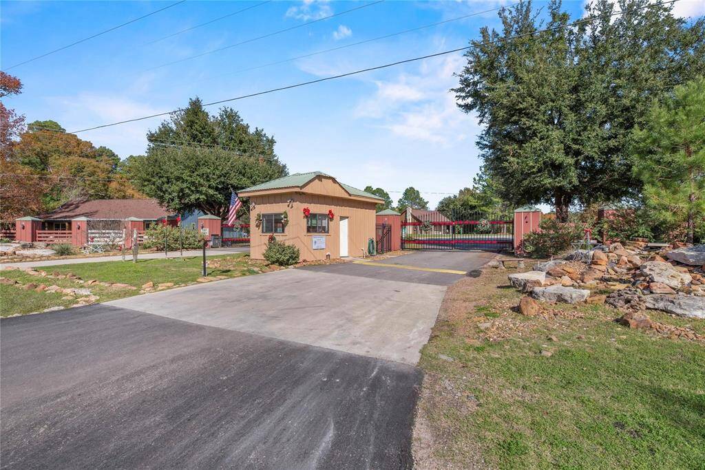 Gated and Guarded private entry to neighborhood