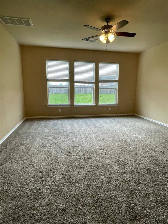 Master Bedroom view4