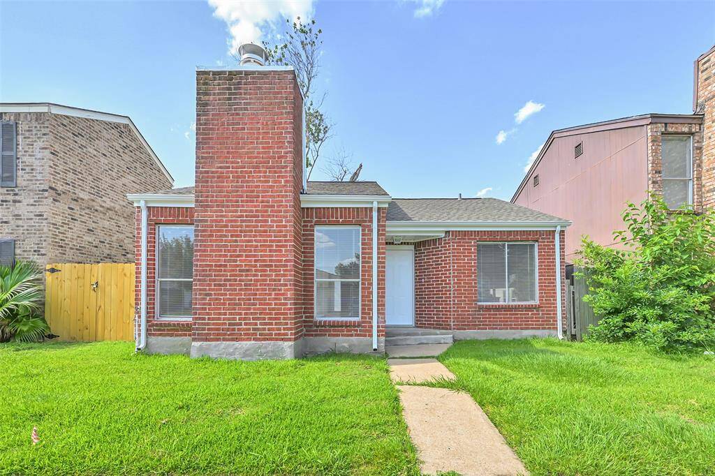 Nestled in the heart of Brays Oaks, this charming brick home offers a perfect blend of warmth and modern style. Boasting a thoughtfully updated interior and an open floorplan.