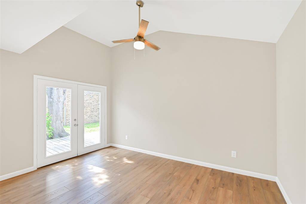 Smooth walls and neutral color palette accentuate the open space found in the primary bedroom. The ensuite bathroom and walk-in closet completes this space.