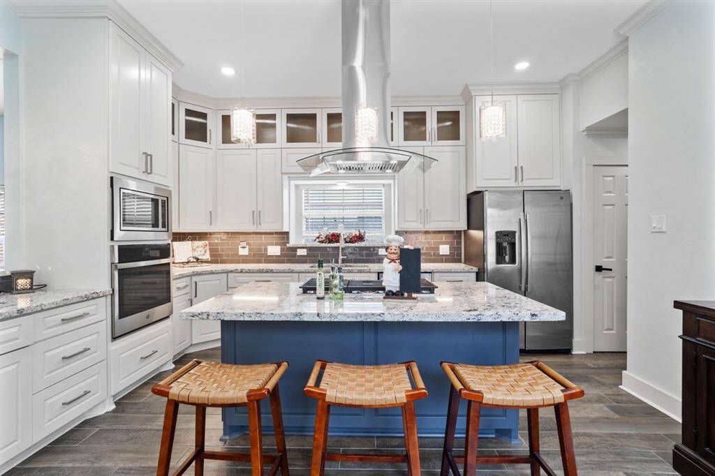 Kitchen was completely remodeled in 2022 and it is dreamy