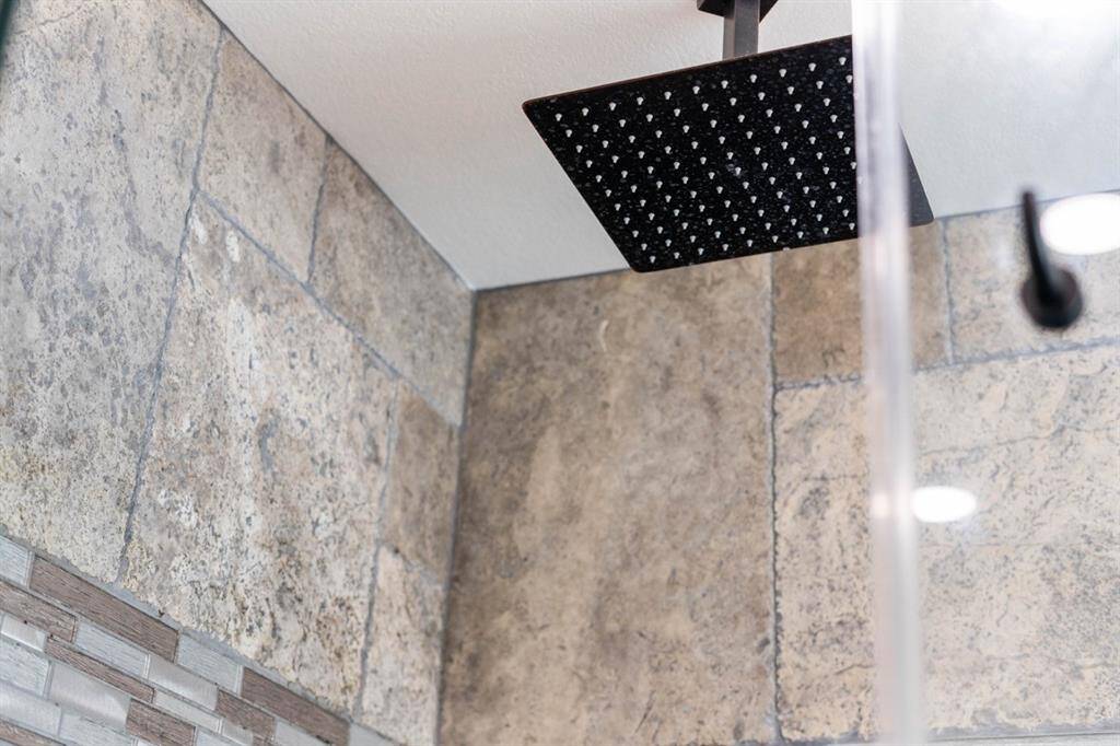 Rain shower head