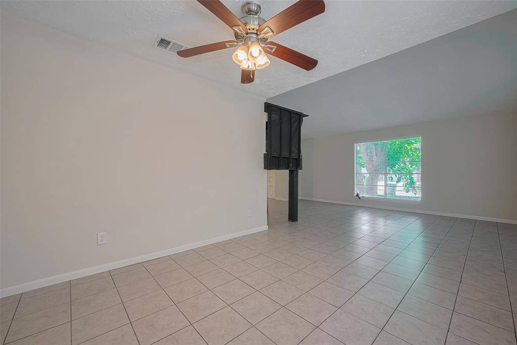 Same front room without staging.