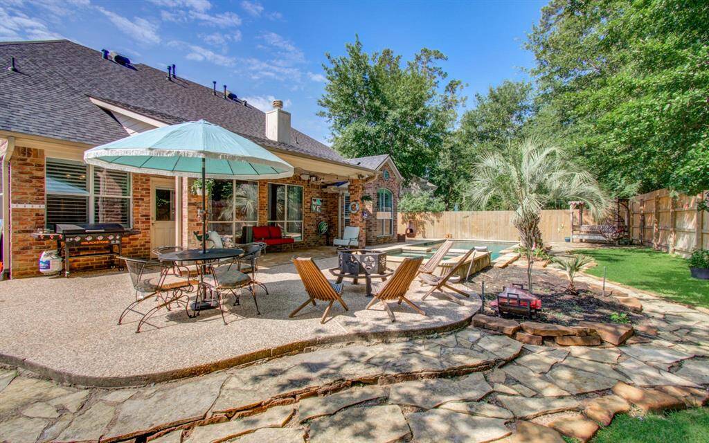 Your private pool and spa await in this spacious, private backyard with no direct back neighbors!