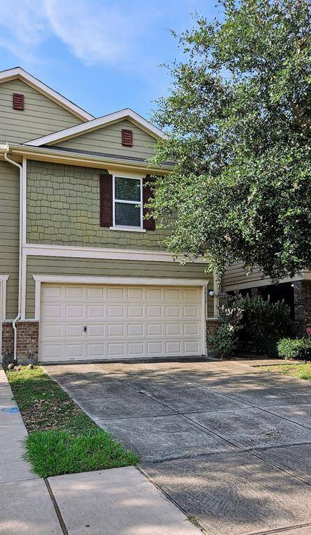 2 CAR GARAGE