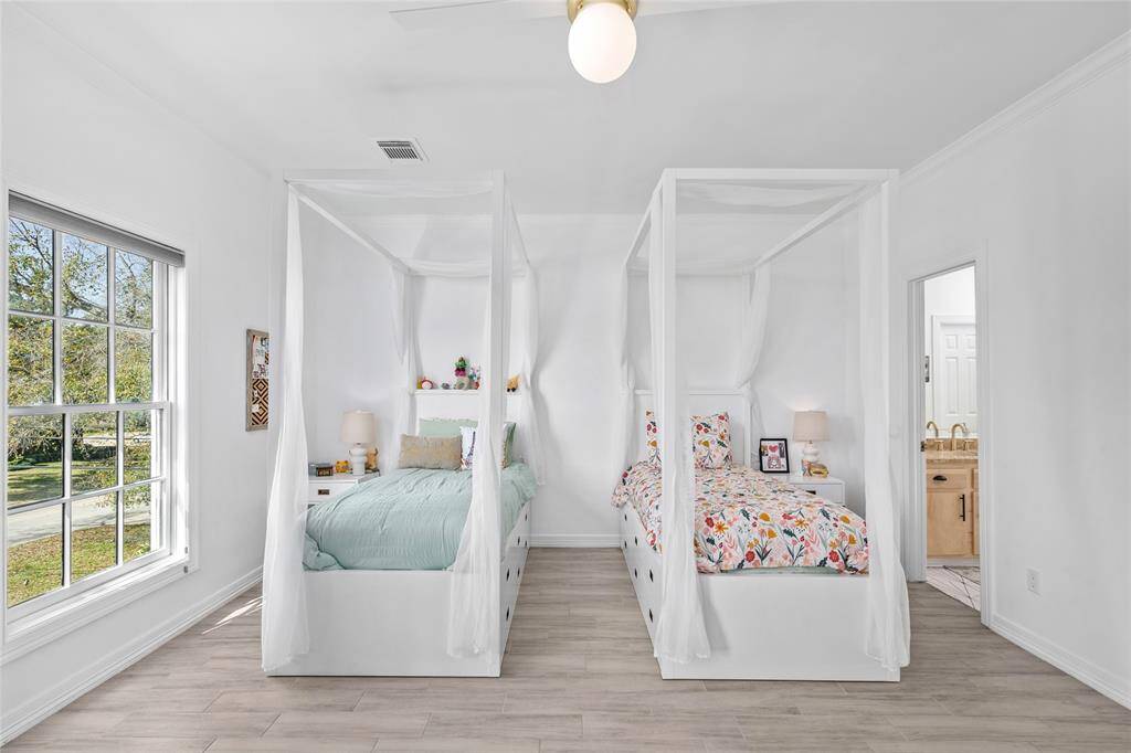 Another large bedroom connected by Hollywood bath