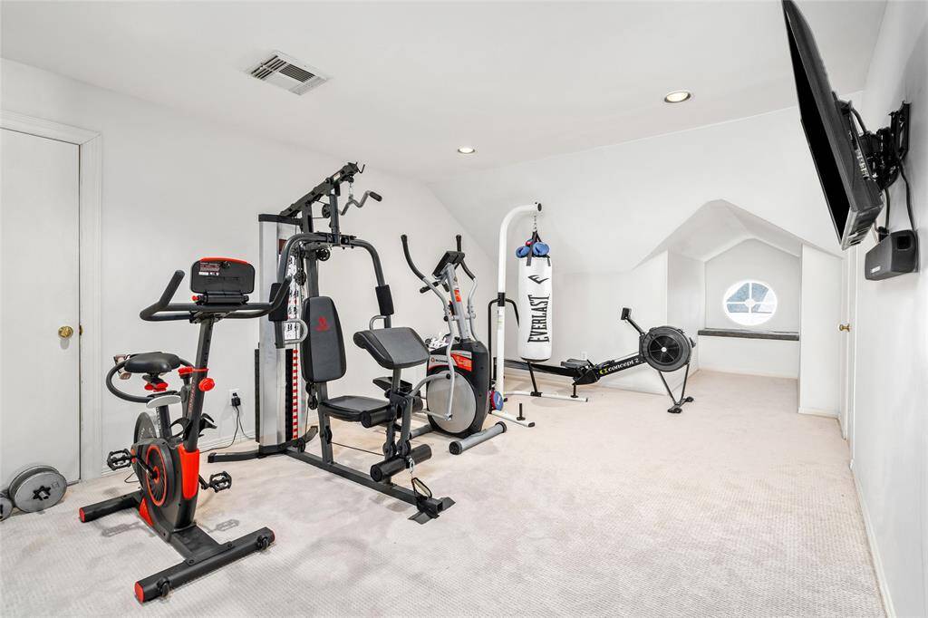 Additional space off of 3rd floor loft perfect for a gym