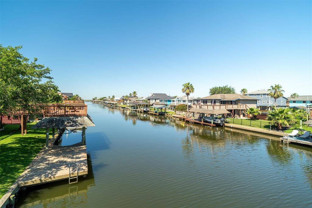 Buyers will enjoy this view all day, every day!