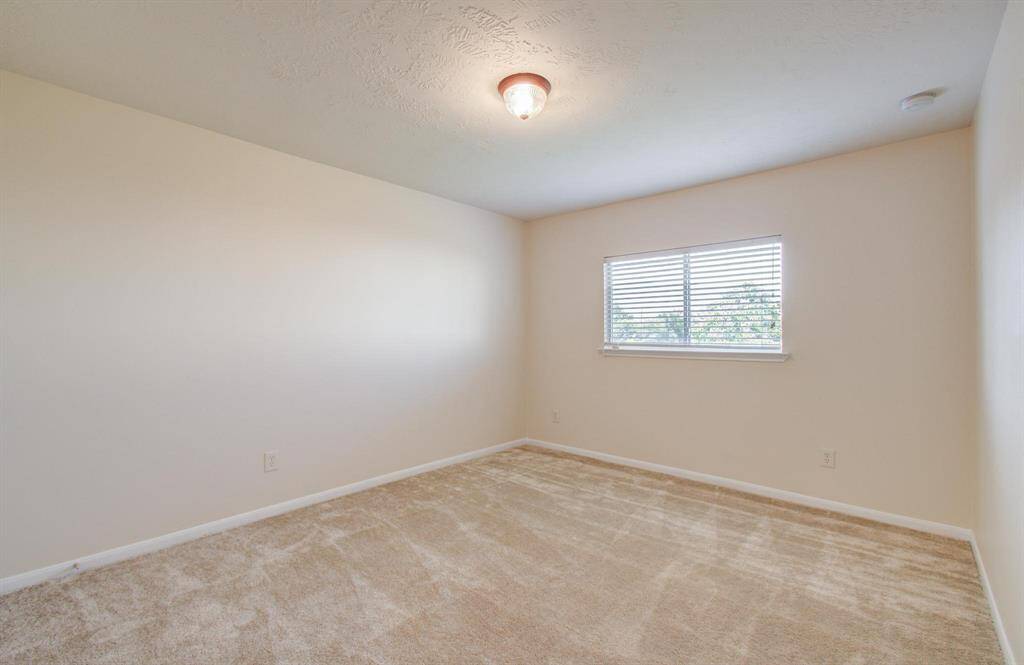 Secondary bedroom