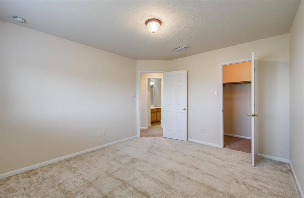 Secondary bedroom