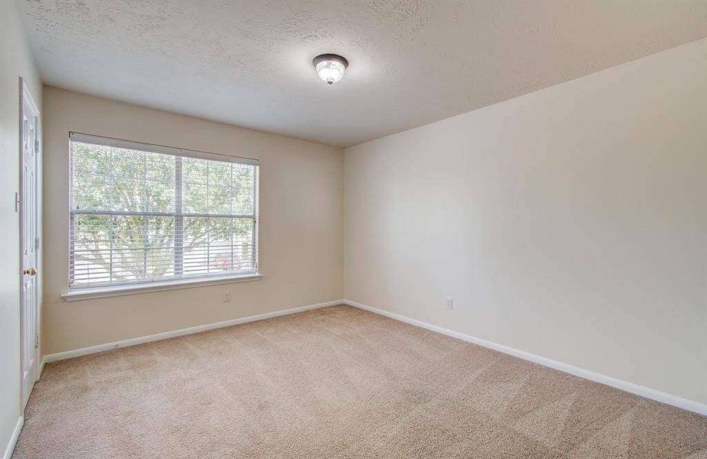 Secondary bedroom