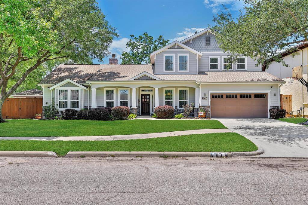 Welcome home to 9614 Mariposa St!