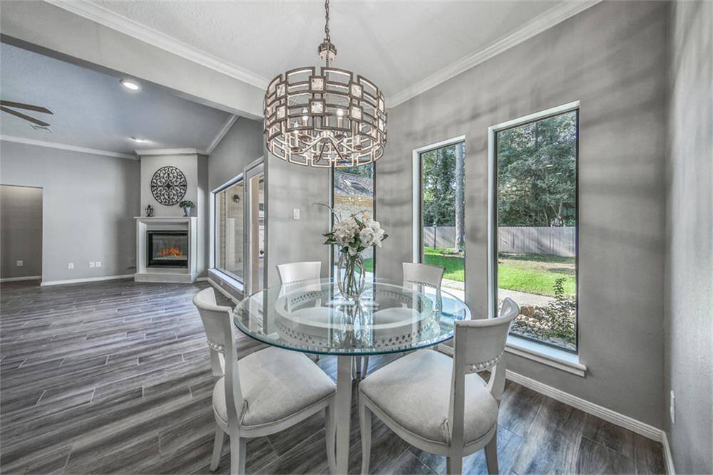 Breakfast Room