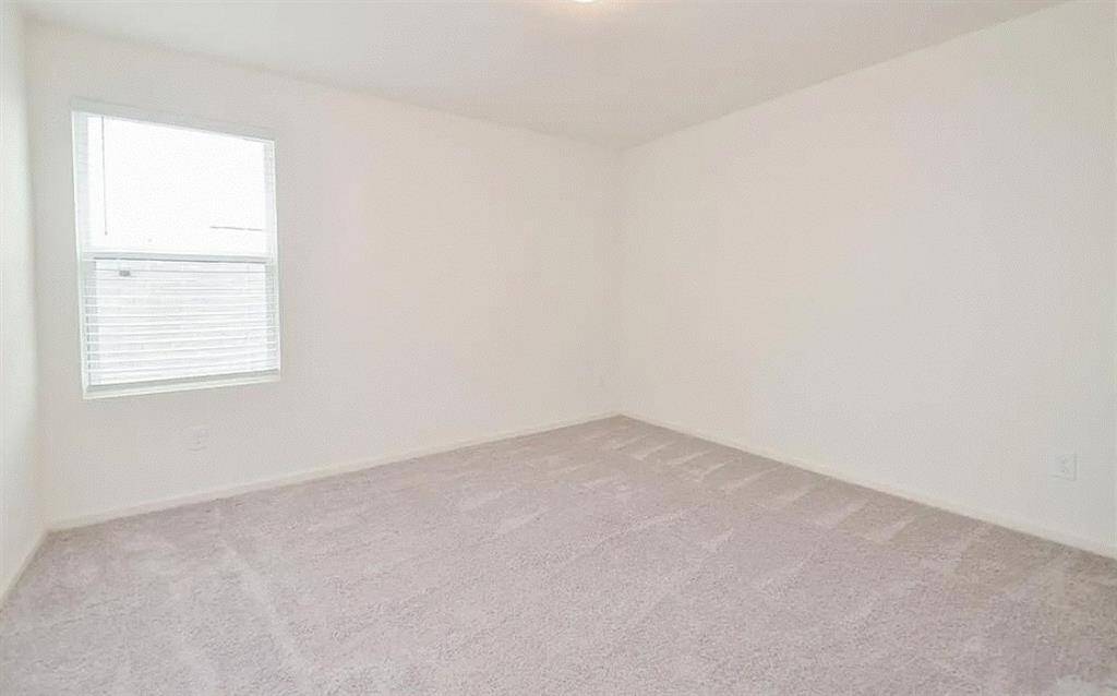 2nd bed room at 2nd floor