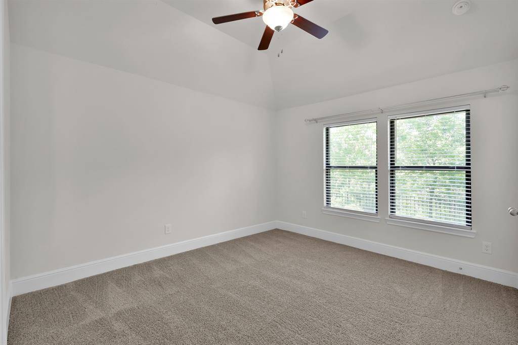 Secondary bedroom