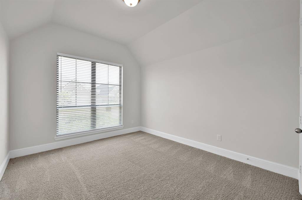 Secondary bedroom