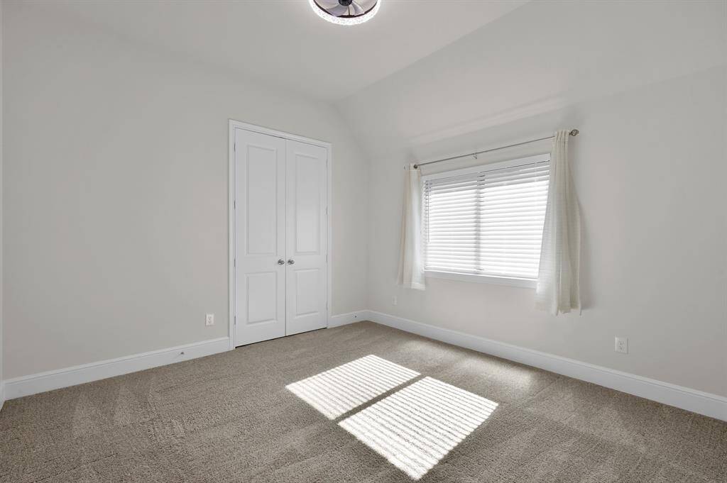Secondary bedroom