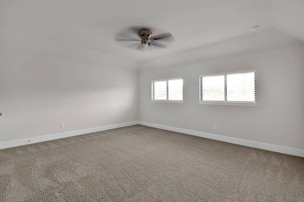 Secondary bedroom