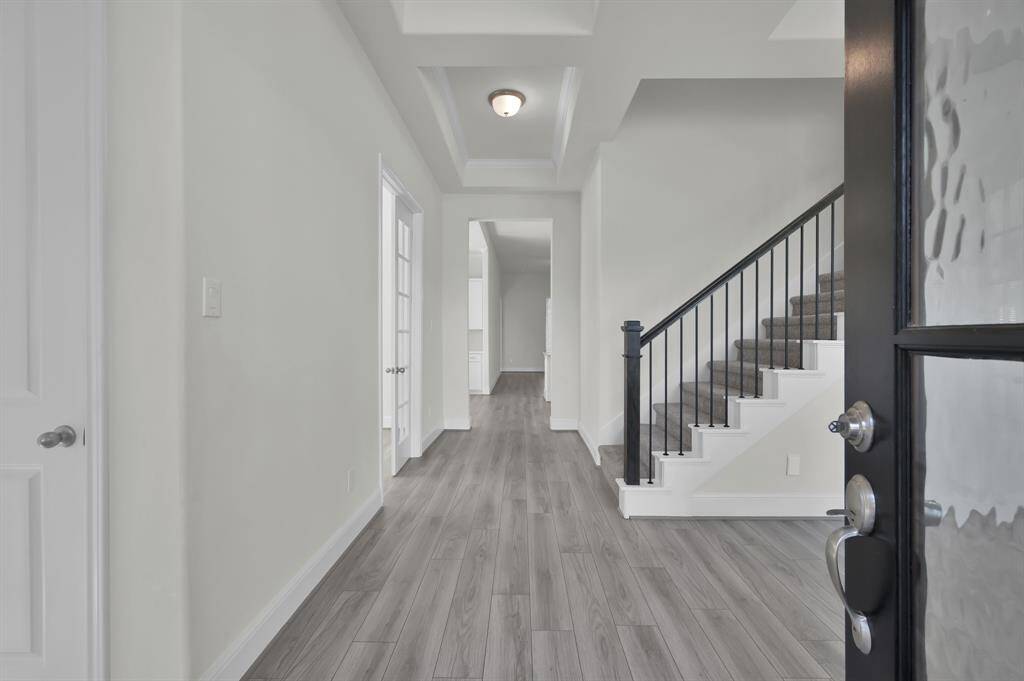 Open and roomy entryway