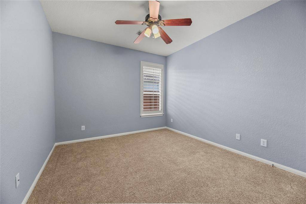 Ceiling fans in the bedrooms help ward off the Texas heat, while also offering a calm breeze throughout all four seasons.