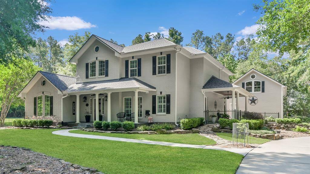 Talk about a stunning presence and luscious landscaping