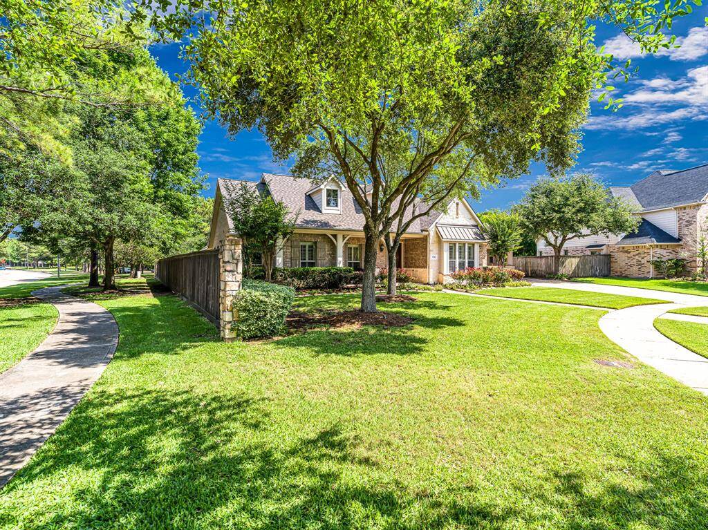 Don’t miss out on this incredible opportunity in Woodcreek Reserve. Call today to schedule your private tour!
