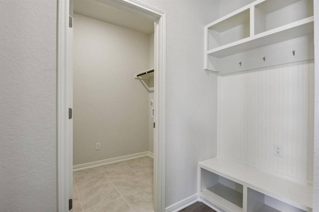 Photo is not of the actual home but is an inspirational photo of builder’s model home and may depict options, furnishings, and/or decorator features that are not included.