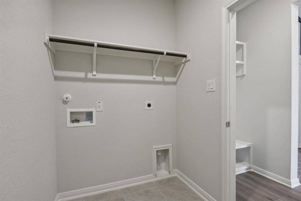 Photo is not of the actual home but is an inspirational photo of builder’s model home and may depict options, furnishings, and/or decorator features that are not included.