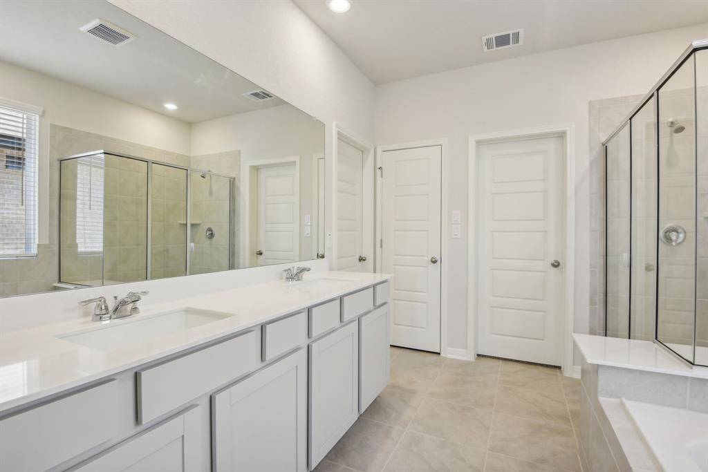Photo is not of the actual home but is an inspirational photo of builder’s model home and may depict options, furnishings, and/or decorator features that are not included.