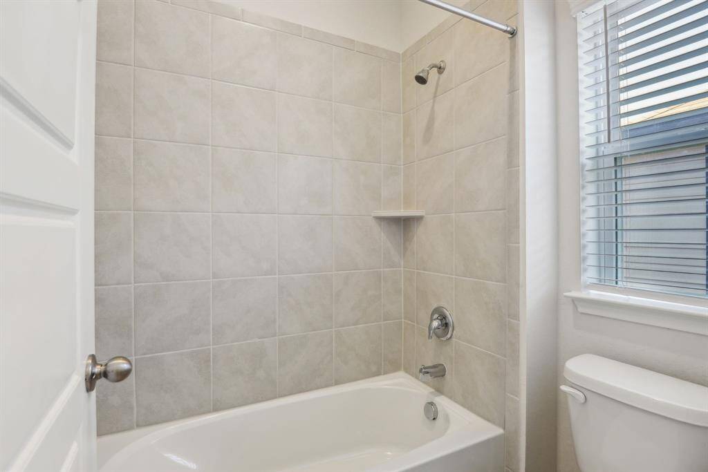 Photo is not of the actual home but is an inspirational photo of builder’s model home and may depict options, furnishings, and/or decorator features that are not included.