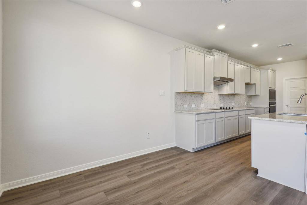 Photo is not of the actual home but is an inspirational photo of builder’s model home and may depict options, furnishings, and/or decorator features that are not included.