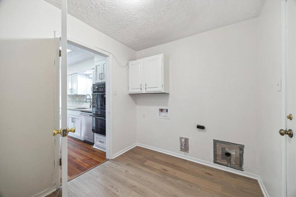 Laundry Room off Kitchen