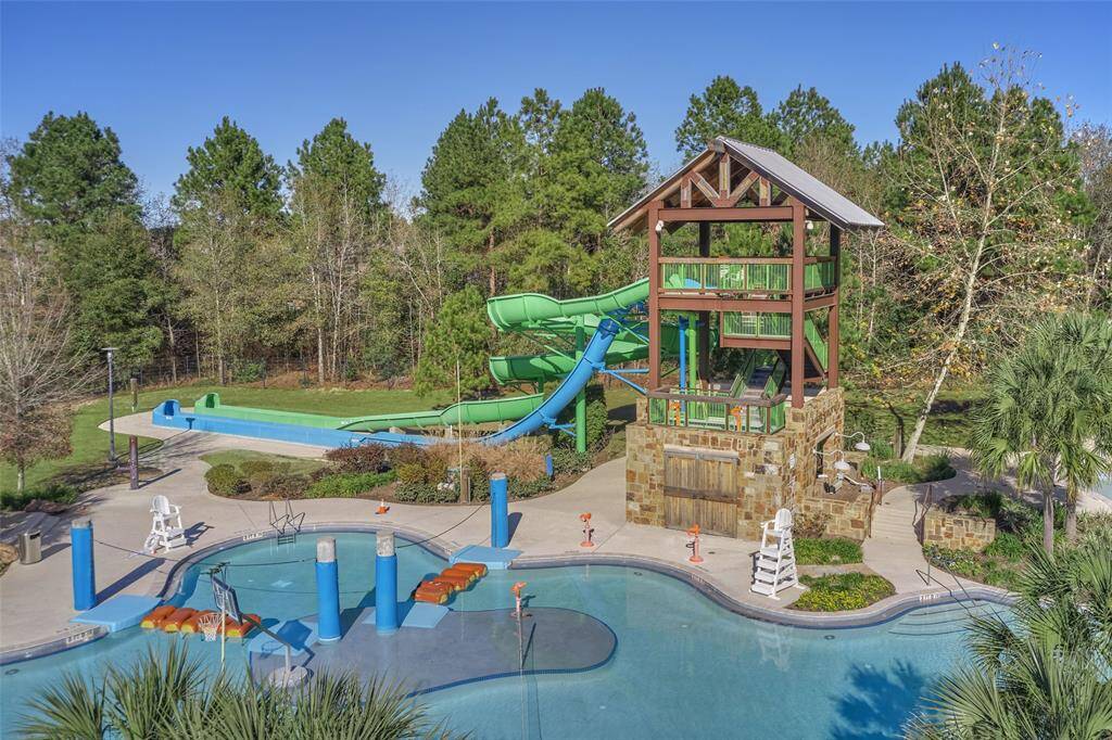 Resort Pool with slides & Lap Pool too!