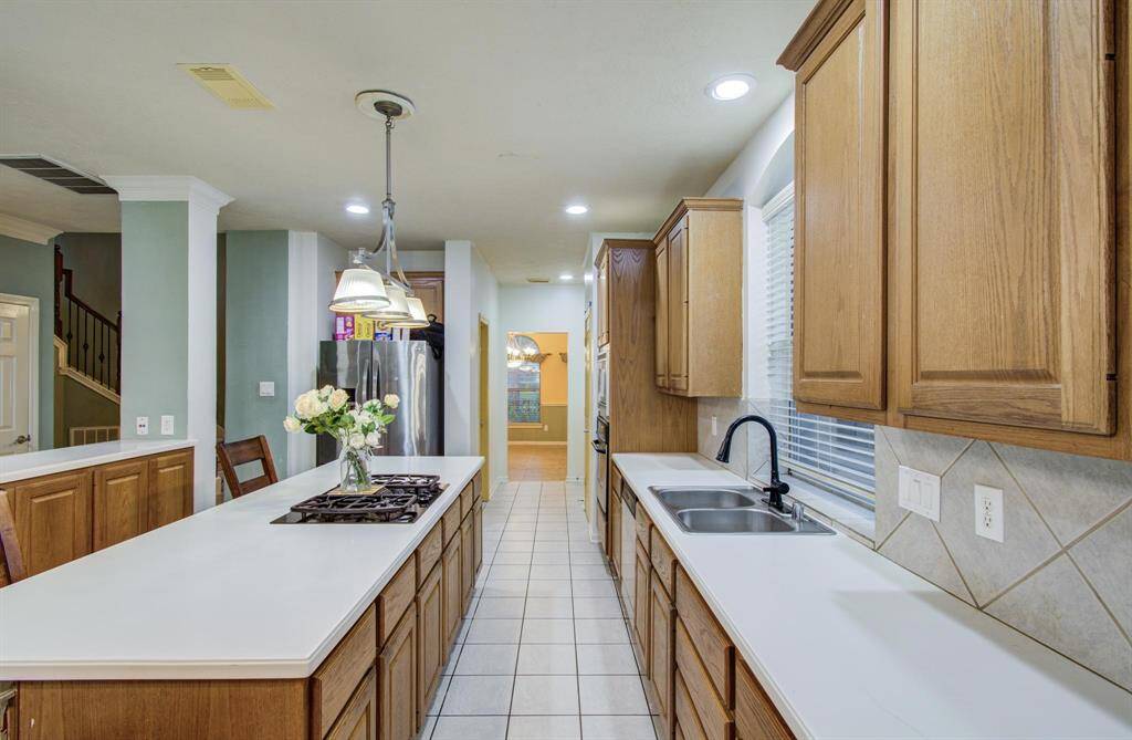 Wonderful counter space