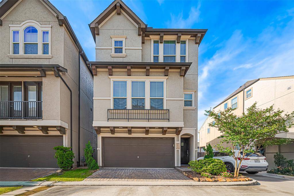 Welcome to 10712 Addicks Oaks Place.