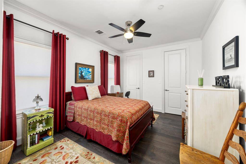 Bedroom with 2 Large Closets - 4th Floor