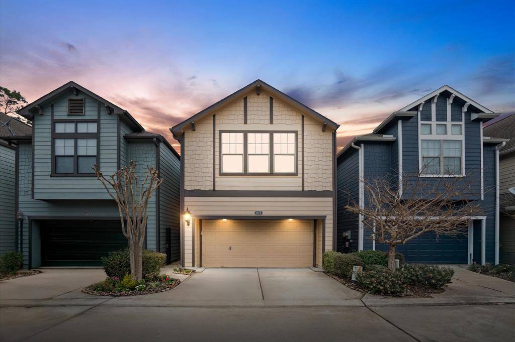 Picture yourself pulling into this charming home after a great meal at one of the neighborhood hotspots. With a private two-car driveway (rare find!), a beautiful facade, and a friendly gated community, this is the warm welcome you deserve.