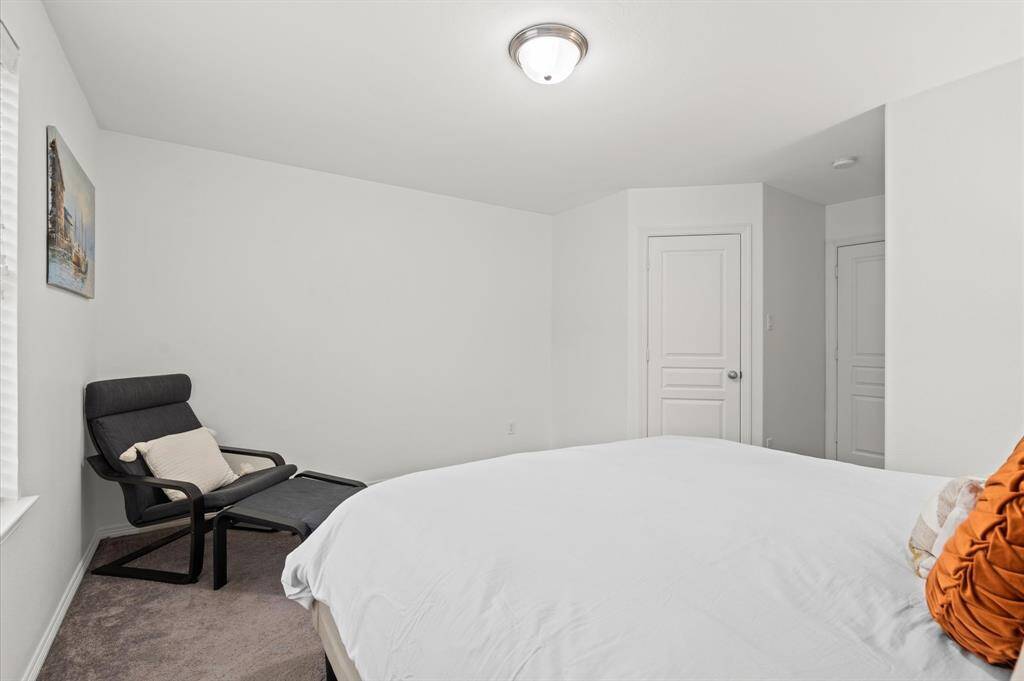 Cozy, Quiet & Comfy. This bedroom is a blank slate, ready to become whatever you need it to be!