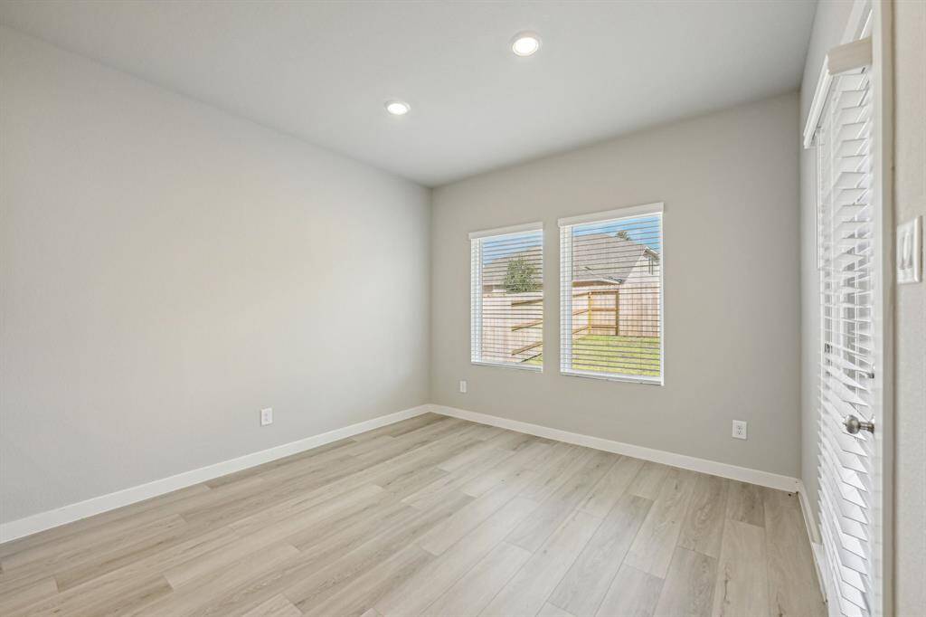 Photo is not of the actual home but is an inspirational photo of builder’s model home and may depict options, furnishings, and/or decorator features that are not included.