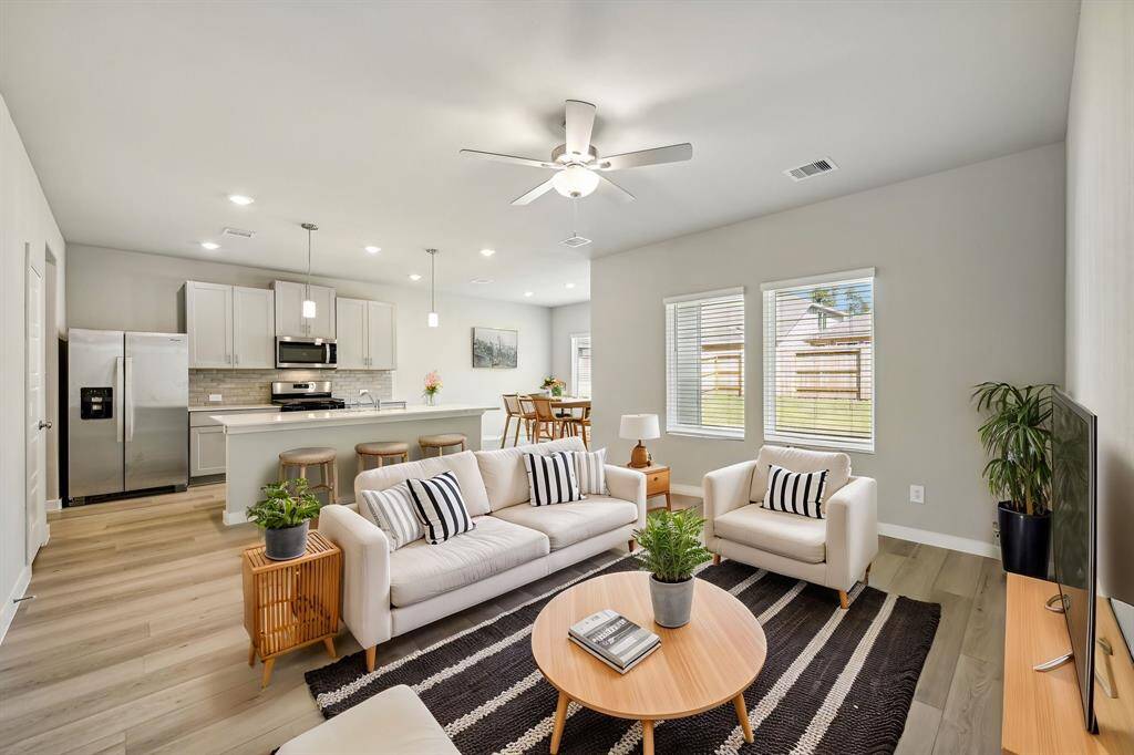 Photo is not of the actual home but is an inspirational photo of builder’s model home and may depict options, furnishings, and/or decorator features that are not included.